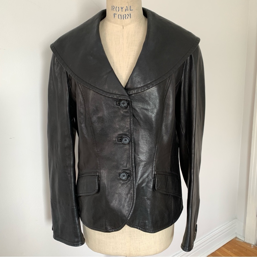 Danier Ladies Black Leather Jacket Shawl Collar